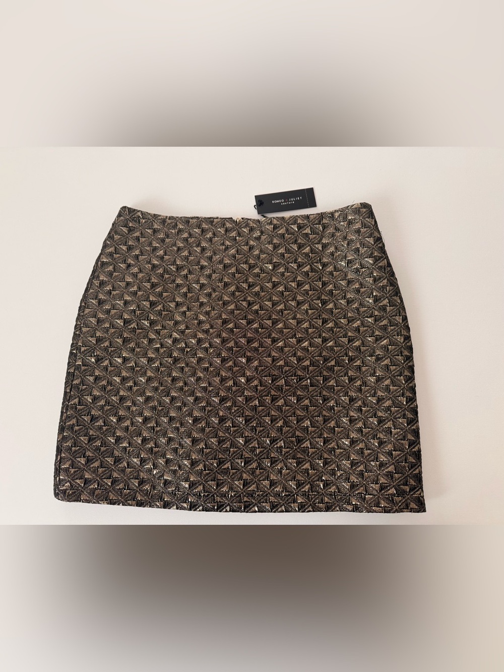 Romeo & Juliet Couture Gold Metallic Textured Geometric Mini Skirt